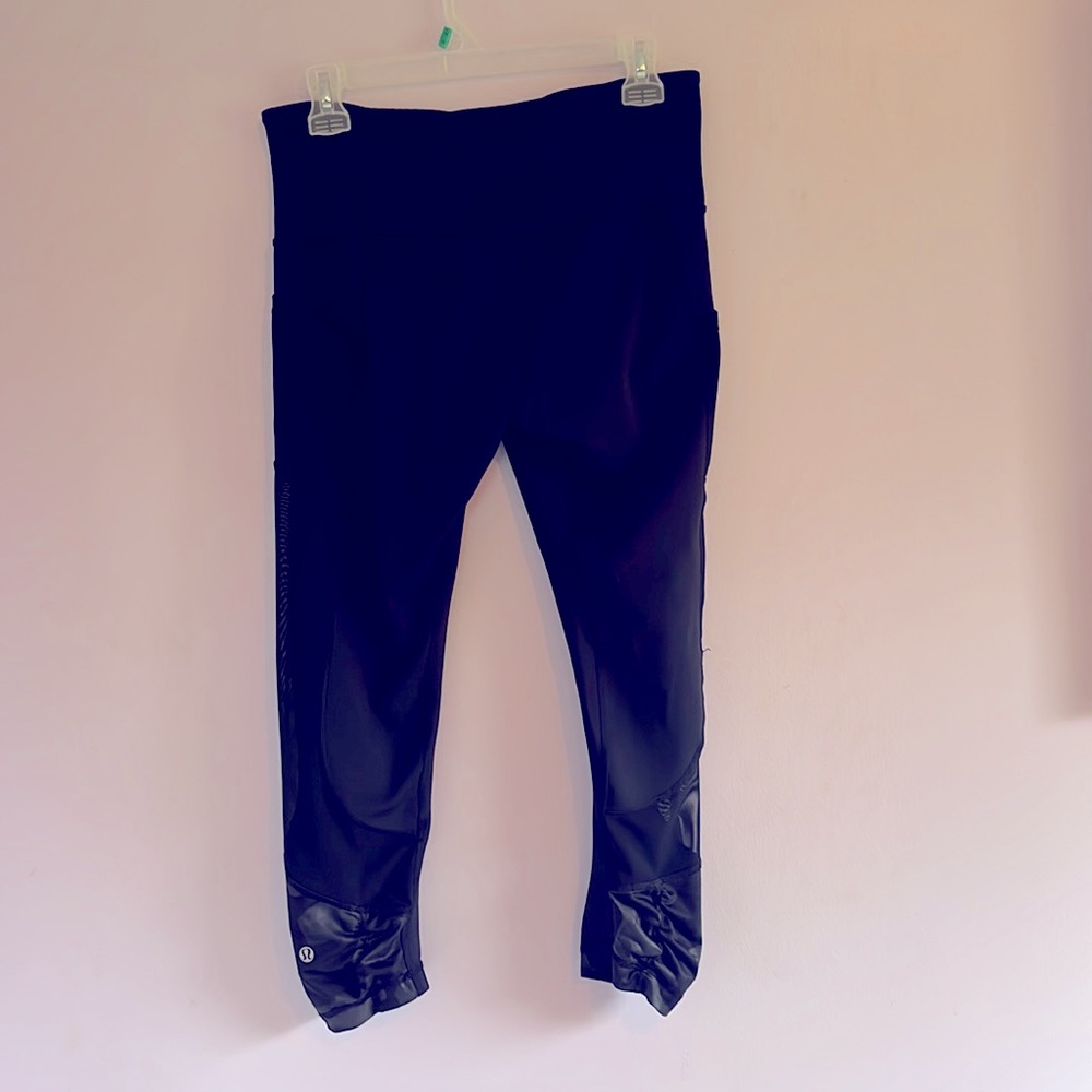 Lululemon Yoga Pants - Size 10 - Picture 4 of 4